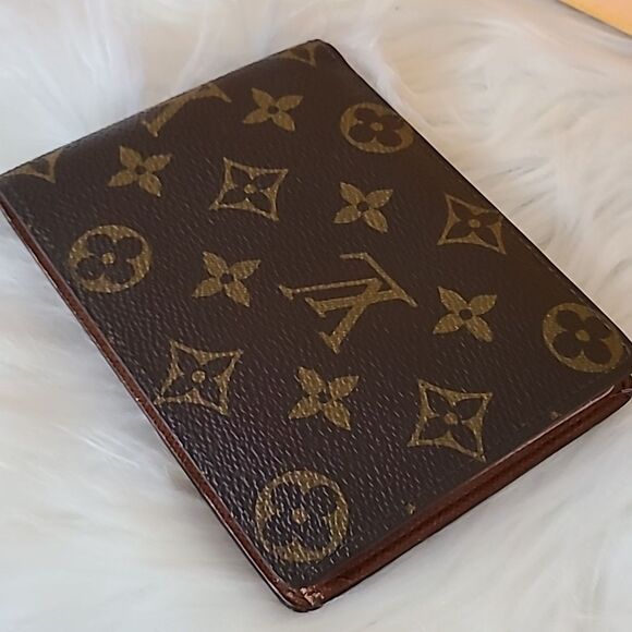 💯 Authentic Louis Vuitton Monogram Bifold Wallet 🍀 - Picture 3 of 13